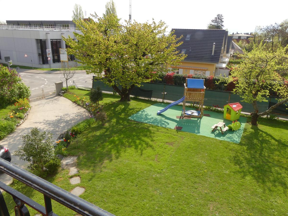 Au Bonheur Des Iris Bed & Breakfast Rolle Luaran gambar