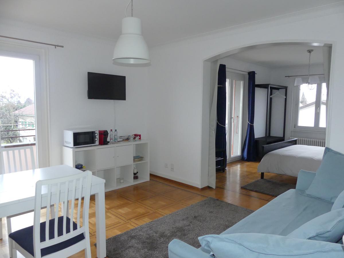 Au Bonheur Des Iris Bed & Breakfast Rolle Luaran gambar