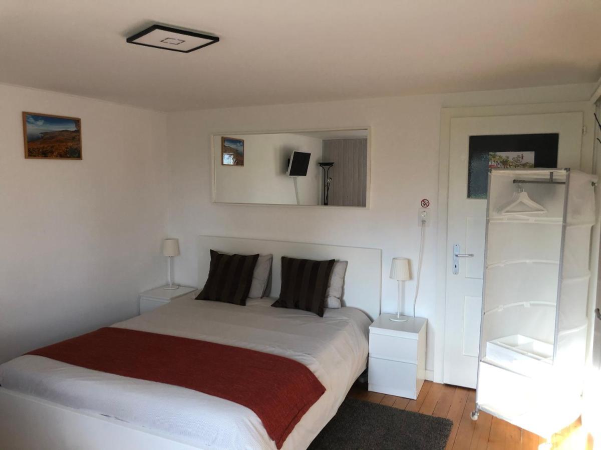 Au Bonheur Des Iris Bed & Breakfast Rolle Luaran gambar